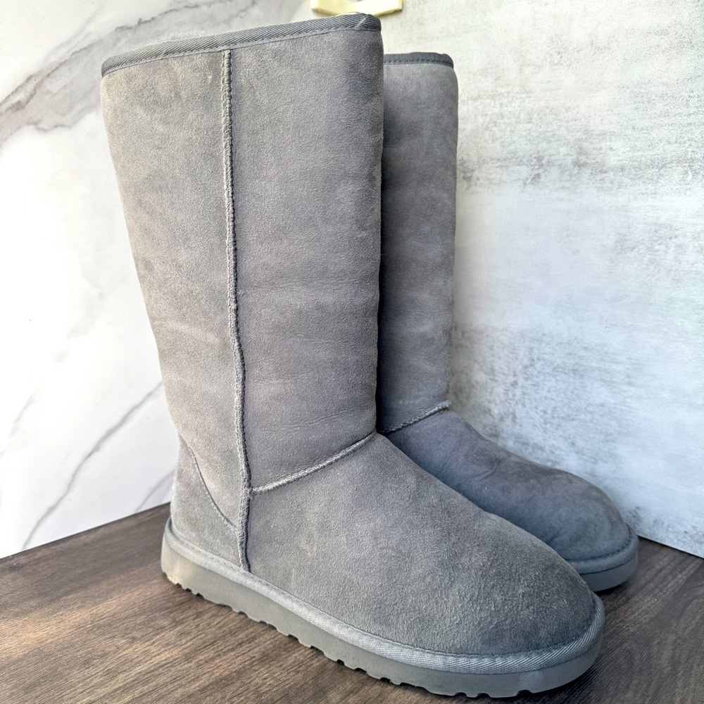 UGG Classic Tall Boot Grey Size 7